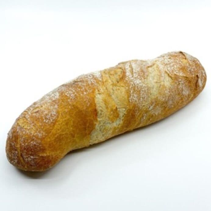Knusprig gebackenes Brot mit hellem und dunklem Weizenmehl, ist sehr luftig und hat eine sehr gute Haltbarkeit.